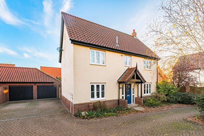 4 Bedroom Detached House For Sale In Wheeler Crescent, Easton, NR9