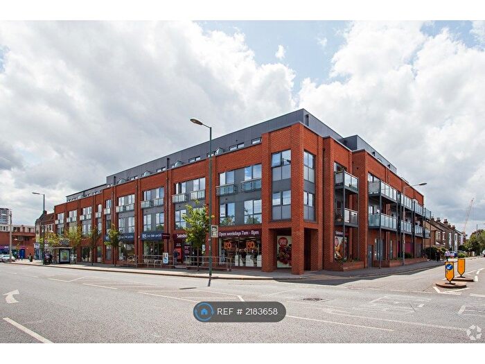 2 Bedroom Flat To Rent In Red Lion Road, Surbiton, KT6