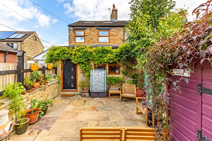 3 Bedroom End Of Terrace House For Sale In Fleet Street, Scissett, Huddersfield, HD8