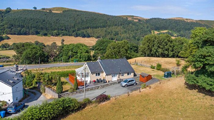3 Bedroom Detached Bungalow For Sale In Llidiart-Y-Parc, Corwen, LL21