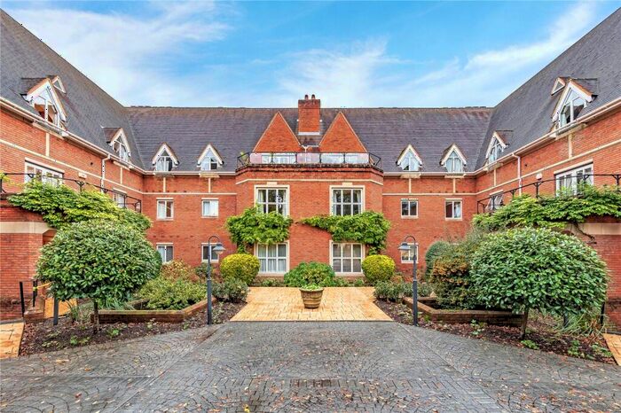 3 Bedroom Apartment To Rent In The Watergardens, Warren Road, Kingston Upon Thames, Surrey, KT2