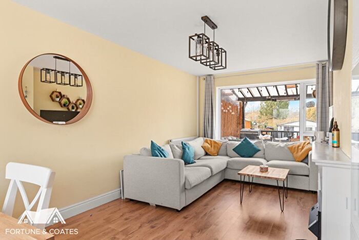 3 Bedroom Terraced House For Sale In Nicholls Field, Harlow, CM18
