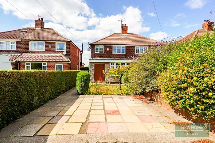3 Bedroom Semi-Detached House For Sale In Beck Lane, Sutton-In-Ashfield, NG17