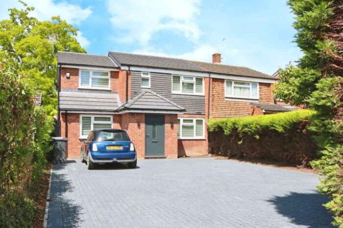 4 Bedroom Semi-Detached House To Rent In Station Road, Langley, SL3