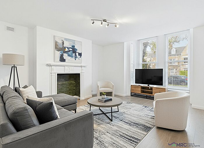 1 Bedroom Flat To Rent In Flat, Westbourne Avenue, HU5