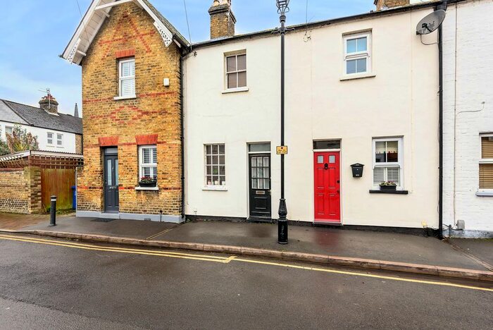 2 Bedroom Terraced House To Rent In Duke Street, Windsor, SL4