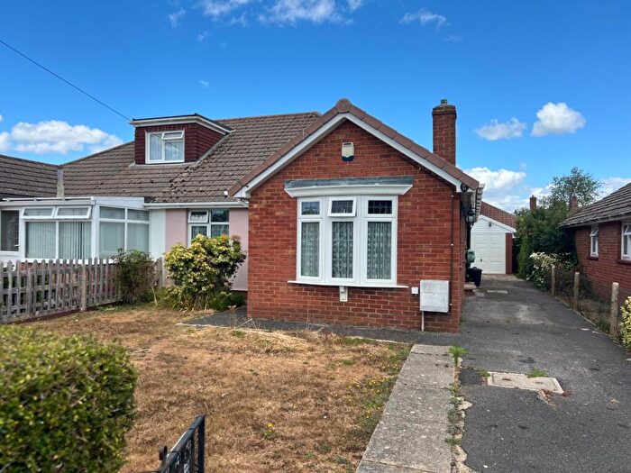2 Bedroom Semi-Detached Bungalow For Sale In Alum Close, Holbury, Southampton, Hampshire, SO45