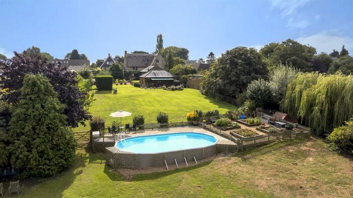 6 Bedroom Character Property For Sale In Main Street, Upper Stowe, Northamptonshire, NN7