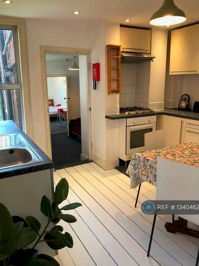 5 Bedroom Semi-Detached House To Rent In Acre Road, Kingston Upon Thames, KT2