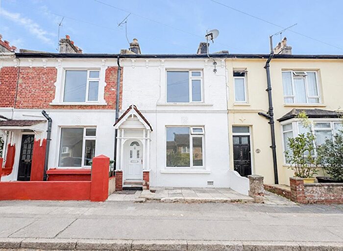2 Bedroom Terraced House To Rent In Pinders Road, Hastings, TN35