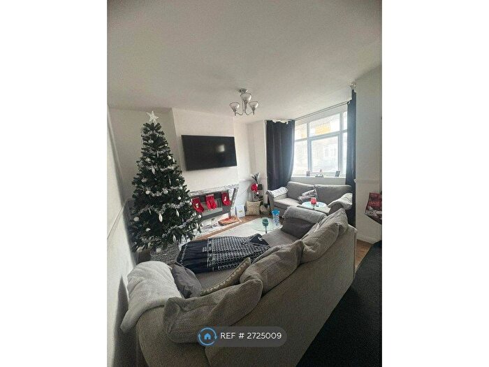 3 Bedroom Terraced House To Rent In Chaucer Road, Gillingham, ME7