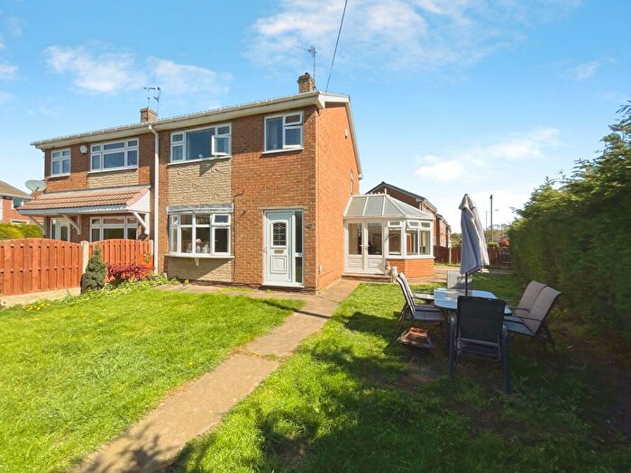 3 Bedroom Semi-Detached House For Sale In Stapleton Road, Warmsworth, Doncaster, DN4