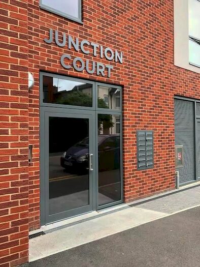 2 Bedroom Flat To Rent In Junction Court, Station Road, Watford, WD17