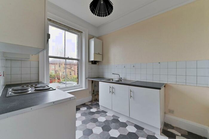 2 Bedroom Flat To Rent In Gatestone Road, London, , Crystal Palace, London, SE19