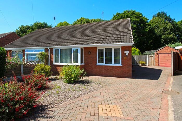 2 Bedroom Bungalow For Sale In Hadley Gardens, Telford., TF1