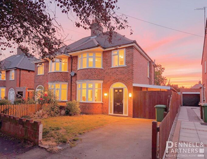 3 Bedroom Semi Detached House For Sale In Sallows Road, Peterborough, PE1