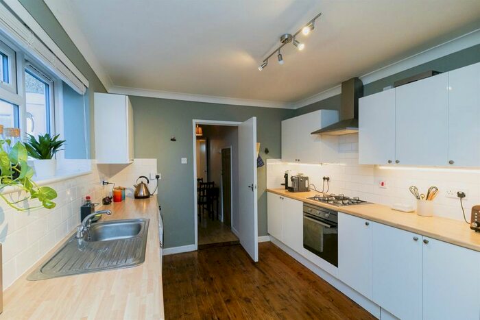 1 Bedroom Flat To Rent In Chichester Road, Portsmouth, PO2