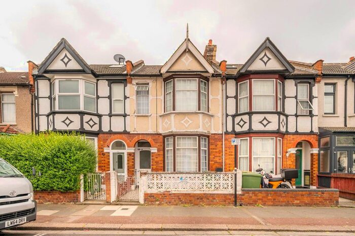 5 Bedroom Terraced House To Rent In .Forest Gate, Forest Gate, London, E12