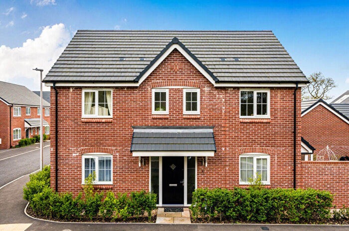 4 Bedroom Detached House For Sale In Woodpecker Drive, Willand, Cullompton, EX15