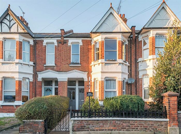 3 Bedroom Flat For Sale In Furness Road, London, NW10