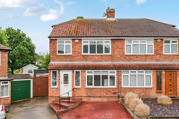 3 Bedroom Semi Detached House For Sale In Dale Road, Swanley, Kent, BR8