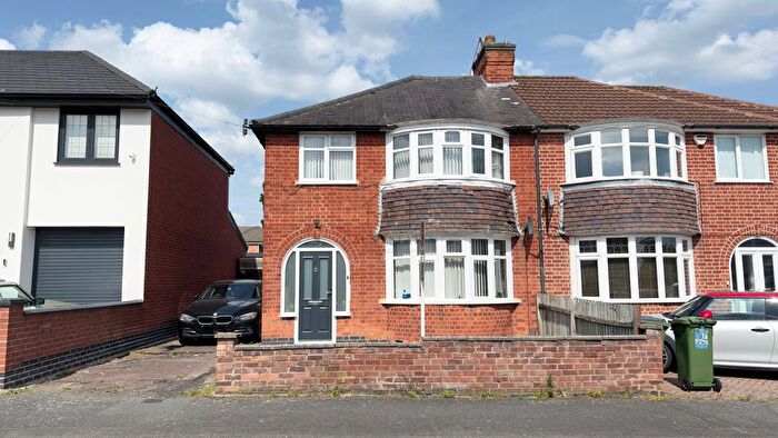 3 Bedroom Semi-Detached House For Sale In Edward Avenue, Leicester, Leicestershire, LE3