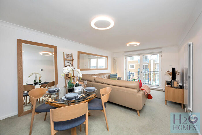 2 Bedroom Apartment To Rent In Neptune Court, BN2