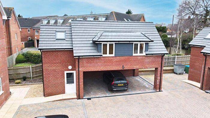 1 Bedroom Coach House To Rent In Venice Court, A Middle Road, Park Gate, SO31