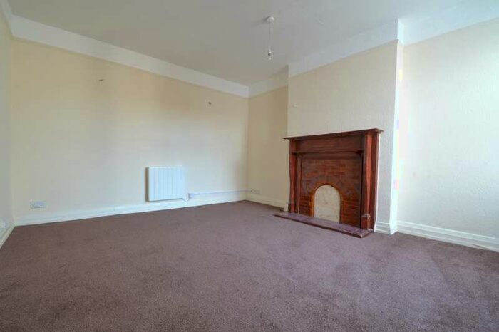 2 Bedroom Apartment To Rent In Downham Way, Bromley, Greater London, BR1
