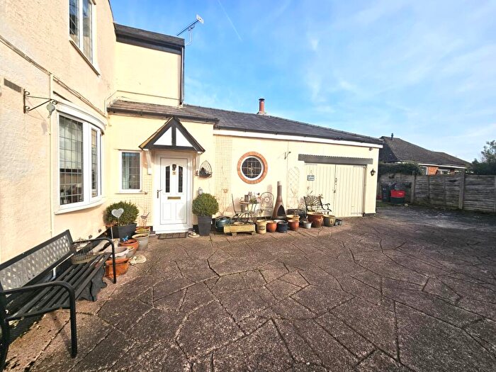 2 Bedroom Semi-Detached House For Sale In Moss Street, Northwich, CW8