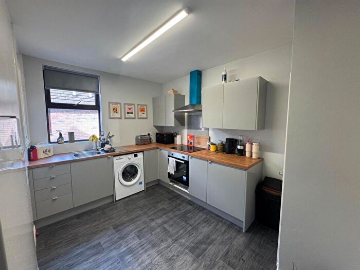 2 Bedroom Apartment To Rent In Toftwood Road, Sheffield, S10