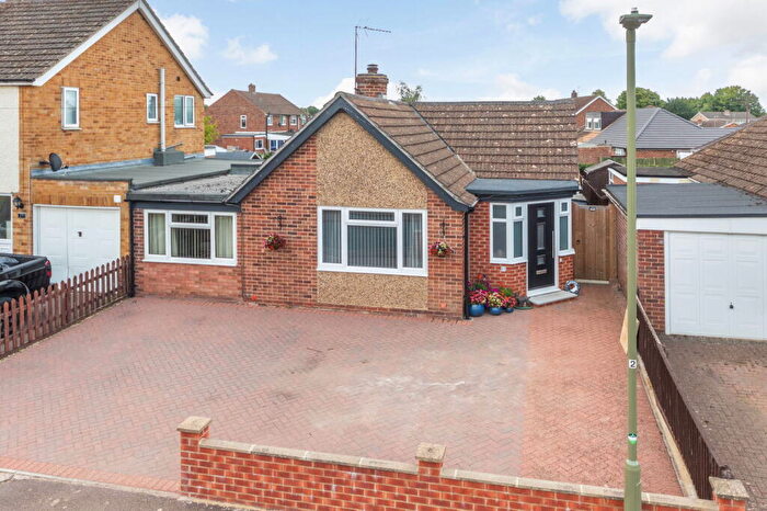2 Bedroom Detached Bungalow For Sale In Elmscote Road, Banbury, OX16