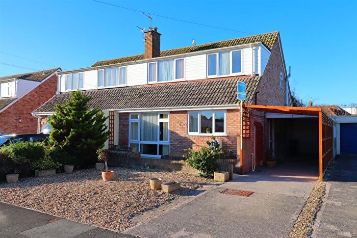 3 Bedroom Semi Detached Bungalow For Sale In Sycamore Close, Burnham-On-Sea, TA8