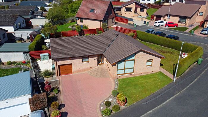 4 Bedroom Detached Bungalow For Sale In Glenavon Place, Brightons, FK2