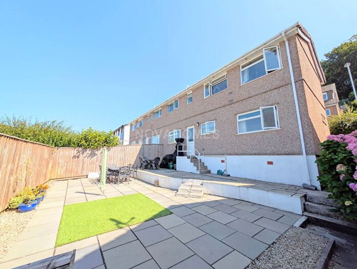 3 Bedroom Semi-Detached House For Sale In Dunstone View, Plymstock, PL9