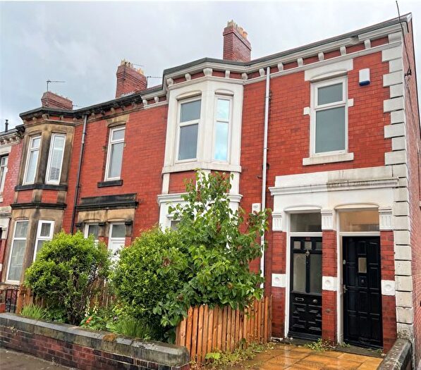 2 Bedroom Flat To Rent In Cartington Terrace, Heaton, Newcastle Upon Tyne, NE6