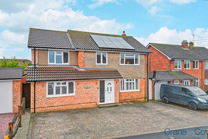4 Bedroom Detached House For Sale In Tilehurst Drive, Hailsham, BN27