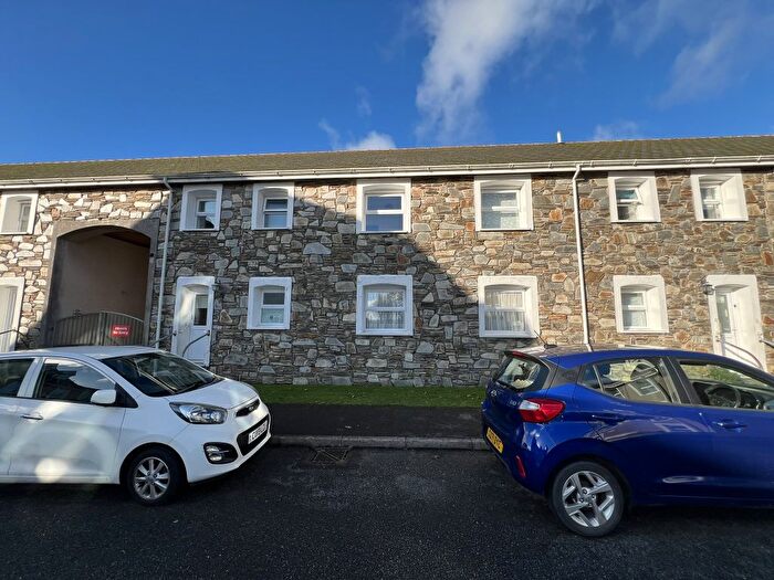 2 Bedroom Flat To Rent In Cawdor Court, Spring Gardens, Narberth, SA67