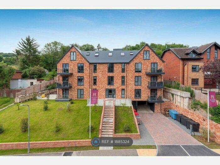 2 Bedroom Flat To Rent In Sekhon House, High Wycombe, HP11