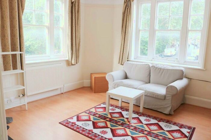 3 Bedroom Apartment To Rent In Heath Hurst Road, Hampstead, London, NW3