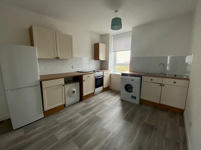 2 Bedroom Penthouse To Rent In Annfield Road, Dundee, DD1