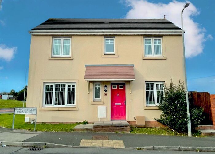 3 Bedroom Detached House For Sale In Mawdlam Way, North Cornelly, Bridgend, CF33