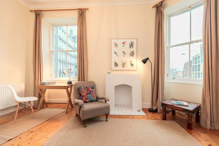 1 Bedroom Flat To Rent In Lady Lawson Street, Edinburgh, EH3