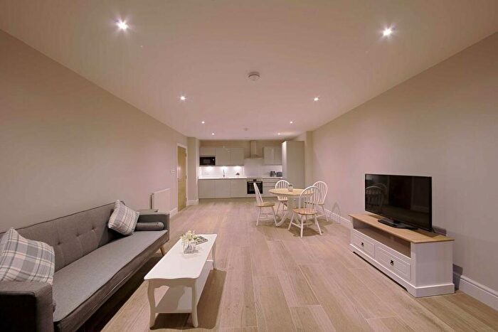 2 Bedroom Apartment To Rent In Petersfield Avenue, Slough, Berkshire, SL2