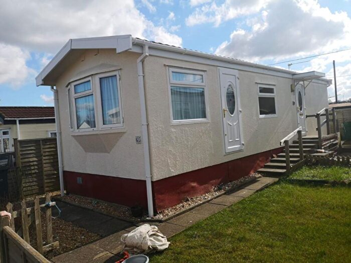 2 Bedroom Park Home To Rent In Porton Road, Amesbury, Salisbury, SP4