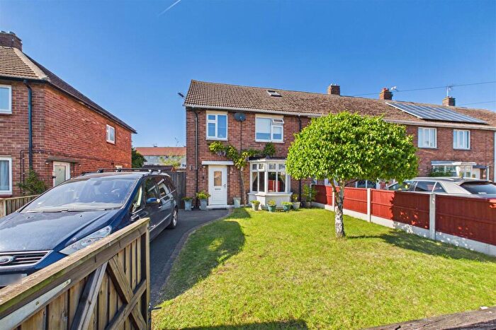 4 Bedroom End Of Terrace House For Sale In Jersey Street, Newark, NG24
