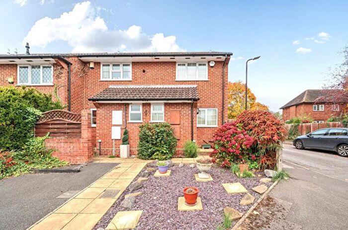 2 Bedroom End Of Terrace House For Sale In St. Michaels Court, Slough, Berkshire, SL2