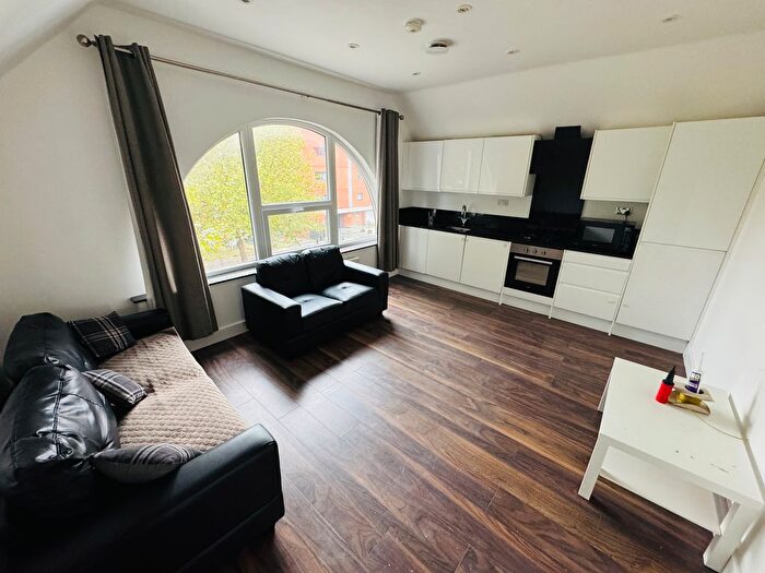 2 Bedroom Flat To Rent In London Road, London, SW16