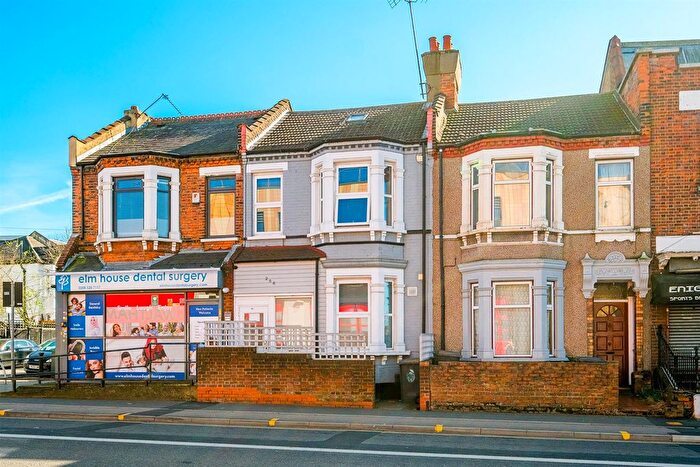 Studio To Rent In Forest Road, Walthamstow, E17