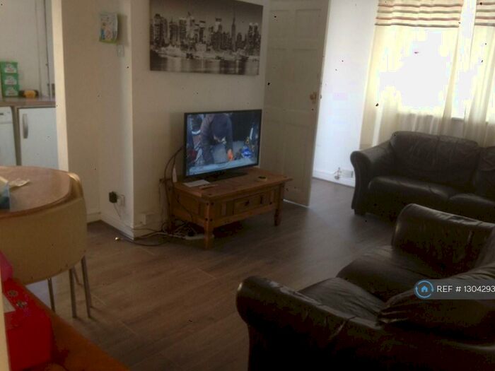 5 Bedroom Detached House To Rent In Bishopgate Street, Liverpool, L15